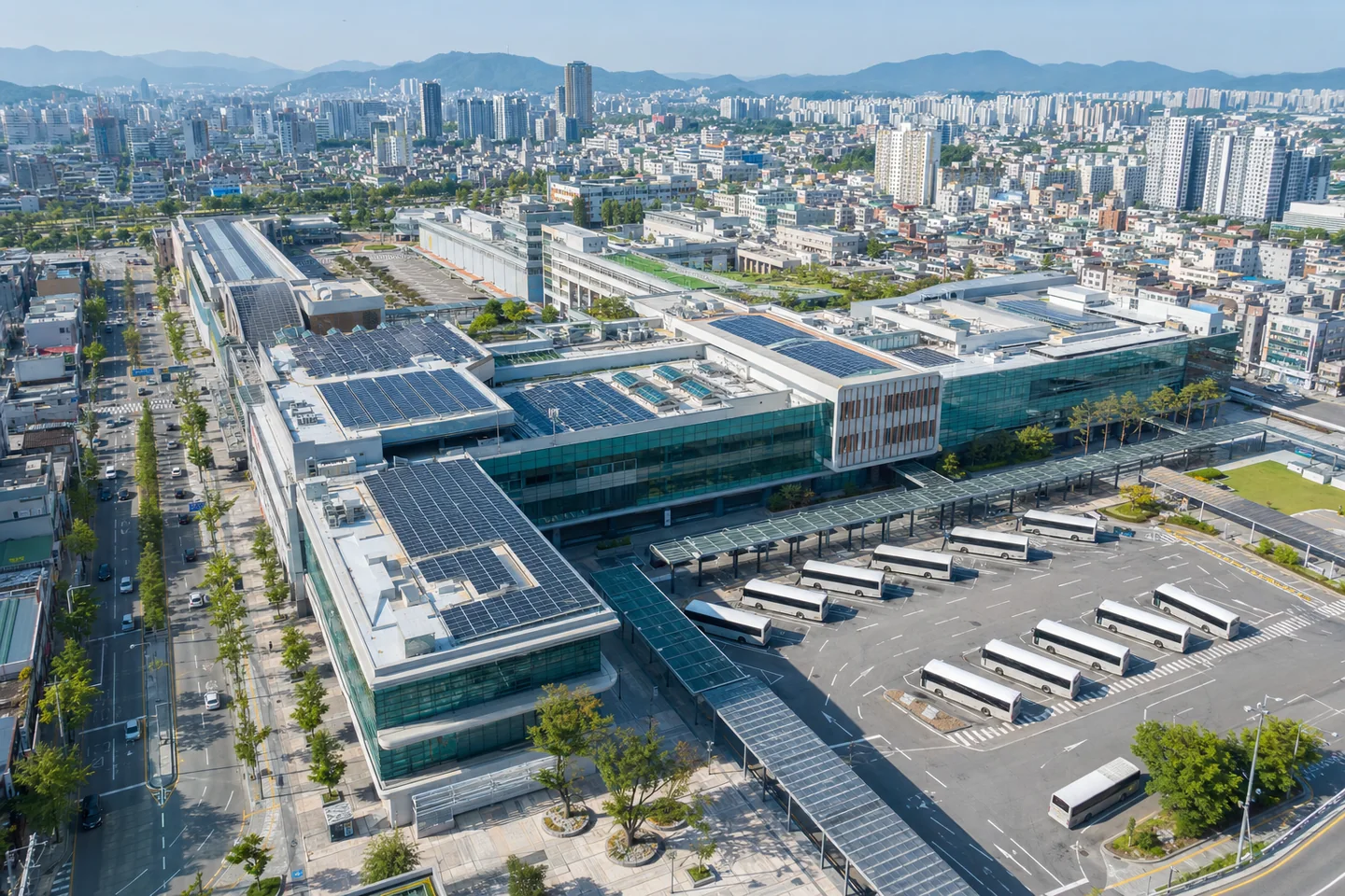 광주 서구 여객터미널과 복합상업시설 지붕 태양광 설치 검토 예시 이미지