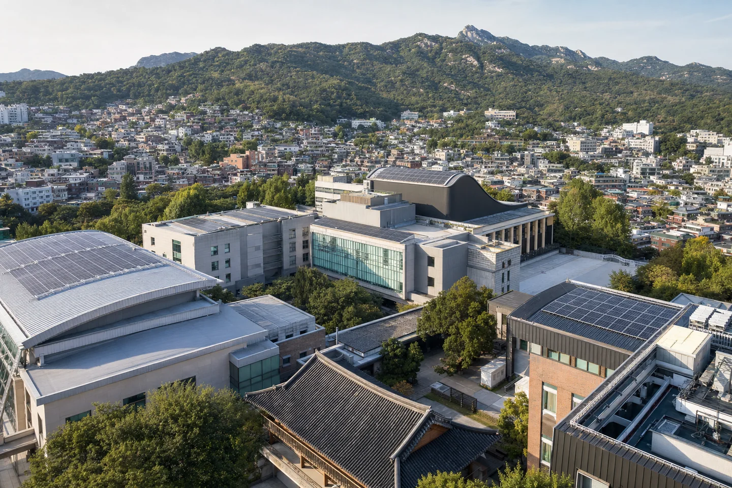 서울 종로구 대학교와 공연문화시설 지붕 태양광 설치 검토 예시 이미지