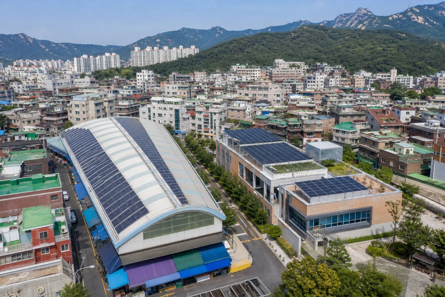 강북구 북한산 생활권 전통시장 아케이드와 공공시설 지붕 태양광 설치 검토 예시 이미지