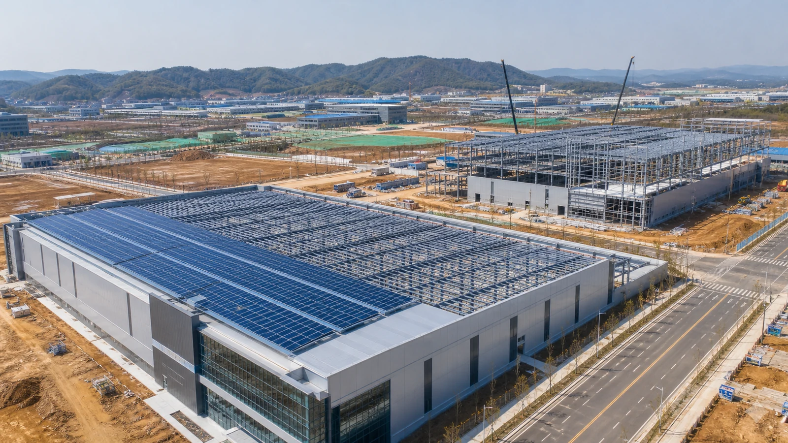 천안시 서북구 직산읍 남산리 천안테크노파크일반산업단지 의료·정밀·전기장비공장 신축 계획지붕 태양광 설치 검토용 개념 이미지